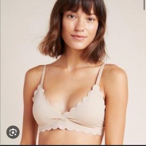 Anthropologie scalloped bralette, beige sz lg